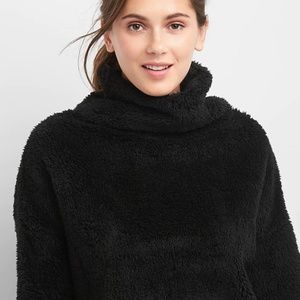 GAP Black Sherpa Sweater